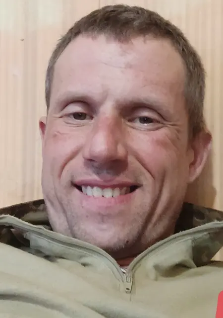 Нет из Макеевки, ищу на сайте знакомства на одну ночь