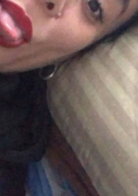 Angie из Мадрида, мне 37, познакомлюсь