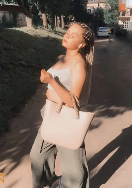 Вероника из Винницы, мне 25, познакомлюсь для вирта