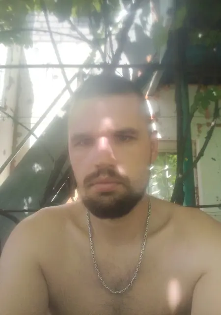 Олег з Кропивницького, мені 32 років, познайомлюсь на одну ніч