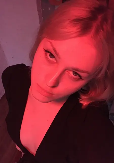 Я Карина, 23, знакомлюсь для вирта в Харькове