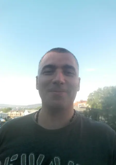 Я Георгий, 42, из Черновцов, ищу знакомство для приятного времяпровождения