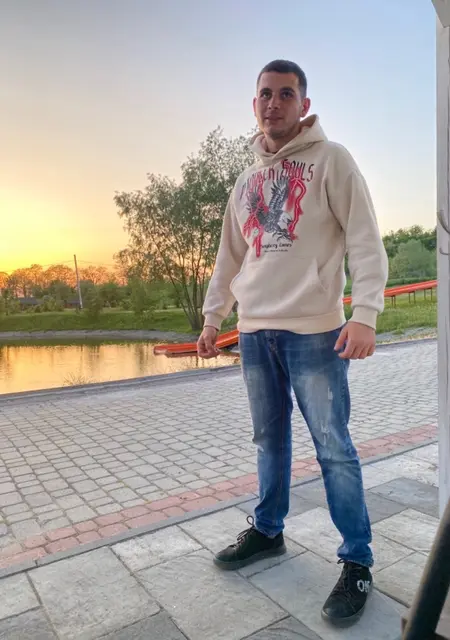Я Ulian, 22, из Ивано-Франковска, ищу знакомства на одну ночь