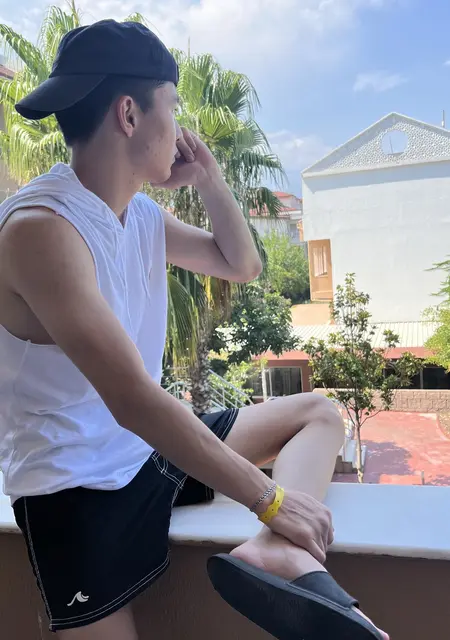 Timur из Стокгольма, мне 26, познакомлюсь без обязательств