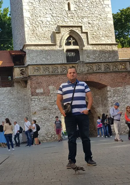 Я Андрей, 51, из Харькова, ищу знакомство для приятного времяпровождения