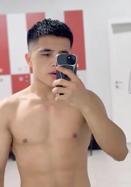 Аза из Минска, мне 21, познакомлюсь для общения