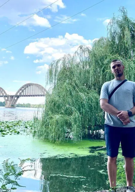 Кирилл из Мелитополя, ищу на сайте знакомства на одну ночь