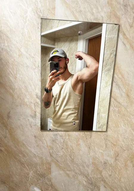 Я Grzegorz, 27, знакомлюсь без обязательств в Вроцлаве