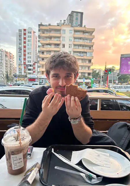 Kaan из Адана, ищу на сайте знакомства на одну ночь