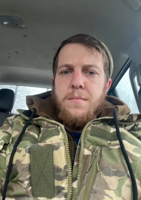 Олександр из Хмельницкого, ищу на сайте открытые отношения