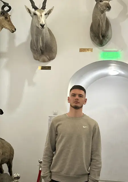 Mister из Бухареста, ищу на сайте знакомства на одну ночь