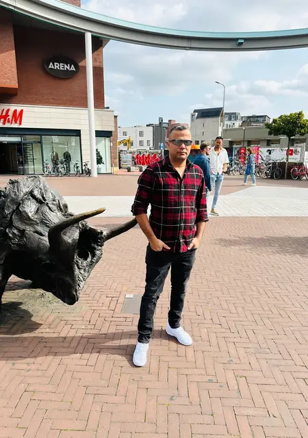 Hussein из Штайр, мне 44, познакомлюсь без обязательств