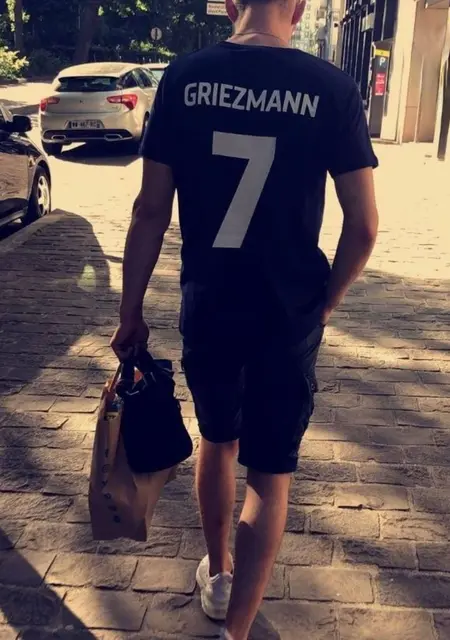 Я Dimitri, 28, из Парижа, ищу знакомство