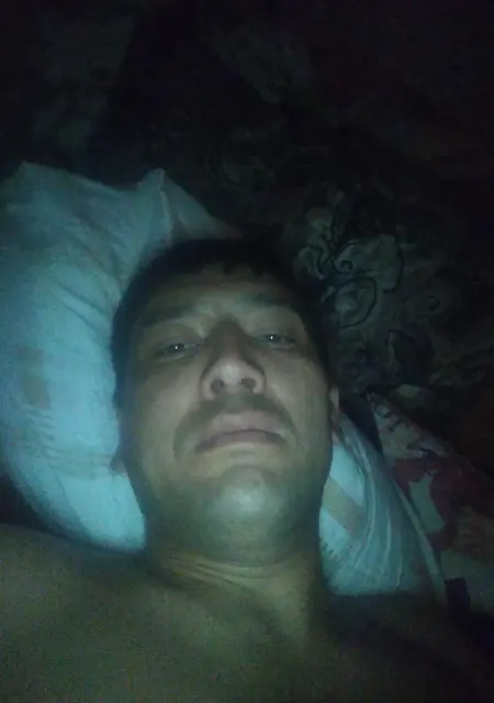 Адилбек из Мартука, мне 25, познакомлюсь на одну ночь