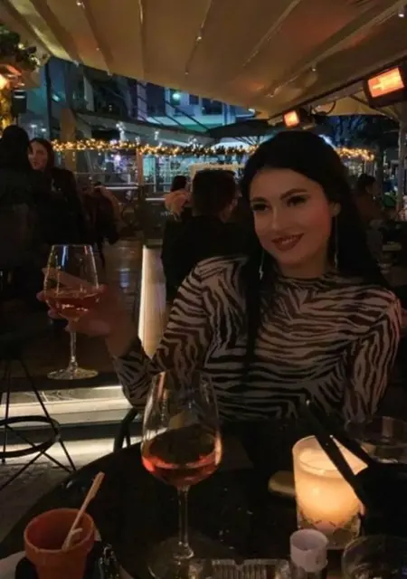 Я Viktoria, 21, из Афин, ищу знакомство