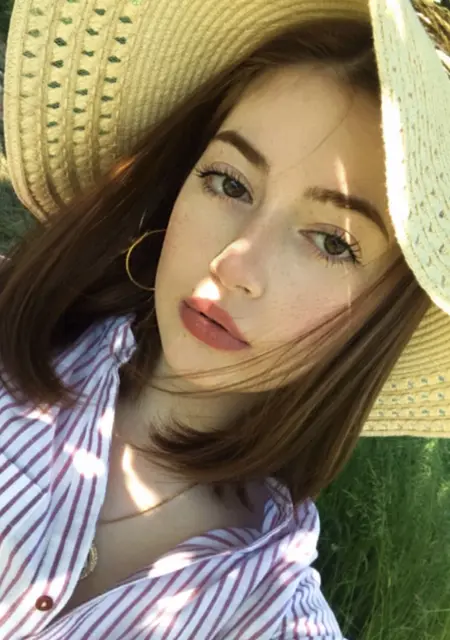 Я Яна, 25, из Алматы, ищу знакомство для вирта