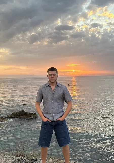 Кирилл из Аланьи, ищу на сайте знакомства на одну ночь