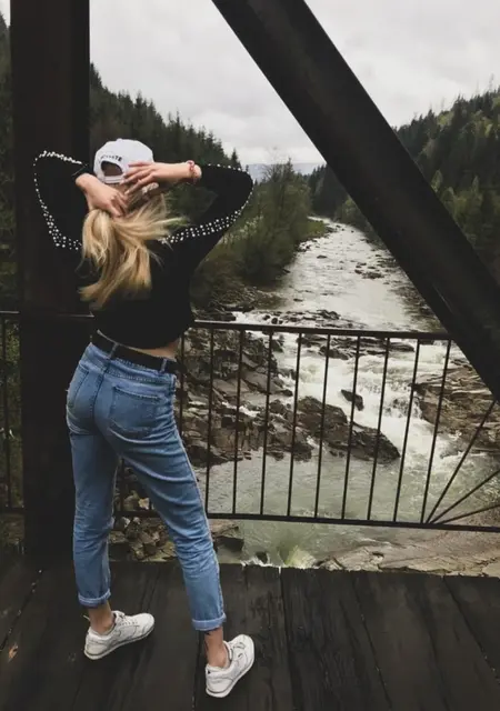 Лена из Тернополя, мне 22, познакомлюсь на одну ночь