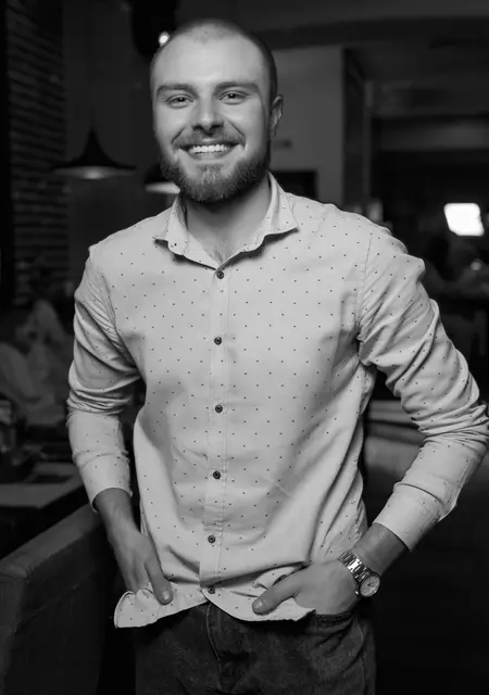 Иван из Новомосковска, мне 23, познакомлюсь для приятного времяпровождения