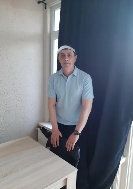 Я Nicky, 48, знакомлюсь для постоянных отношений в Бреде