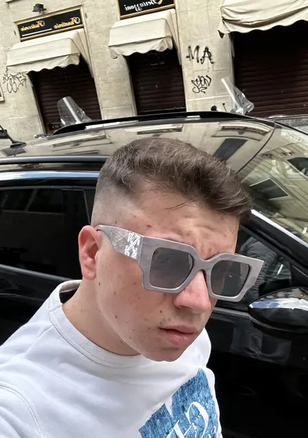 Я Nostress, 23, знакомлюсь для приятного времяпровождения в Милане