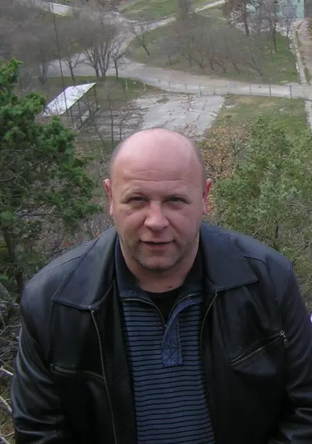 Я Олег, 57, из Одессы, ищу знакомства на одну ночь