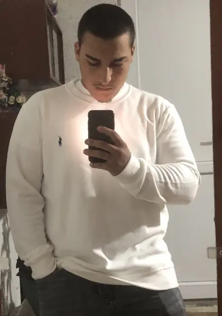 Lasha из Тбилиси, мне 18, познакомлюсь на одну ночь