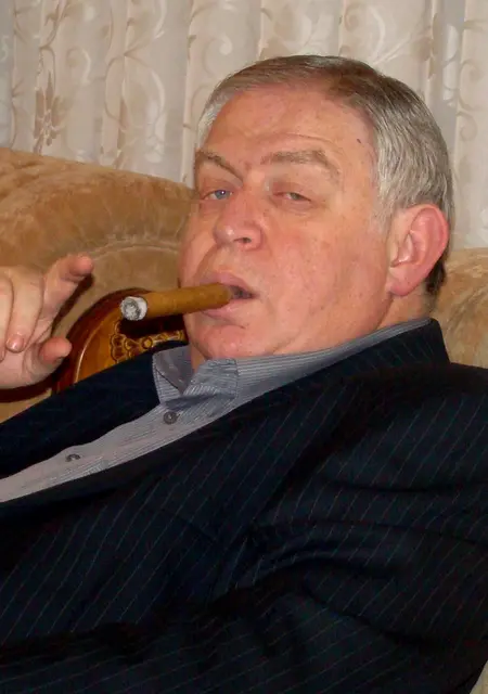 Я Леонид, 69 років, знайомлюсь без зобов'язань у Києві