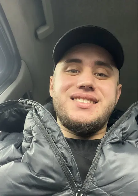 Саша из Мукачева, ищу на сайте знакомства на одну ночь