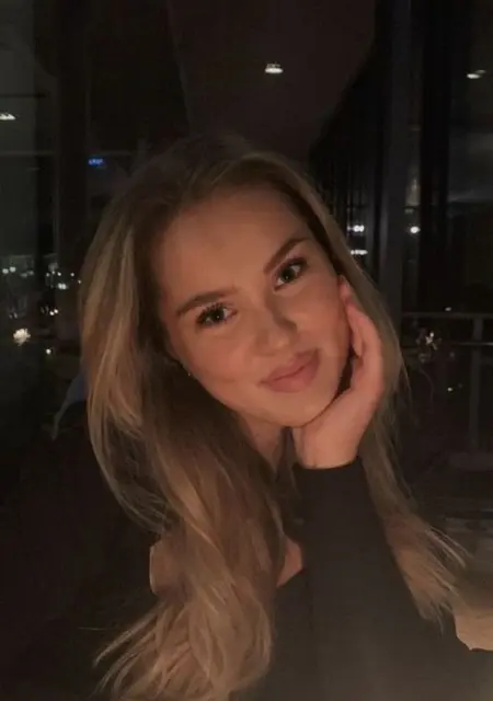 Elin из Стокгольма, мне 19, познакомлюсь