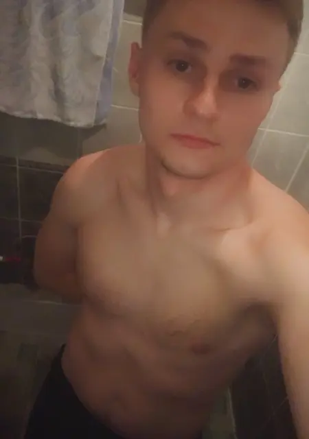 Данил з Кривого Рогу, мені 28 років, познайомлюсь для приємного проведення часу