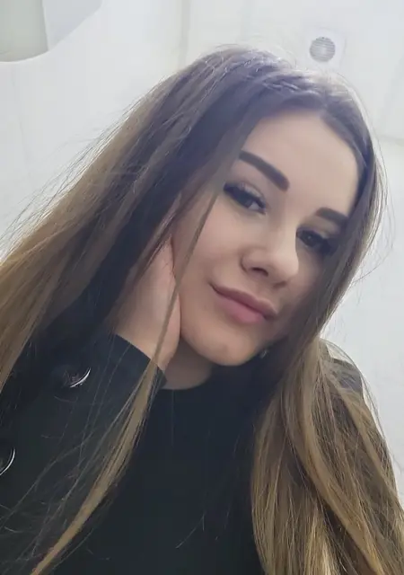 Аня из Черкасс, мне 21, познакомлюсь на одну ночь