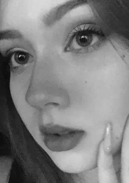Soy Kristina, 21 años de Málaga, busco conocer gente para chatear