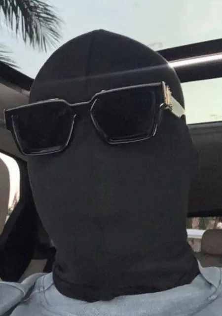 Артур з Луганська, шукаю на сайті постійні стосунки