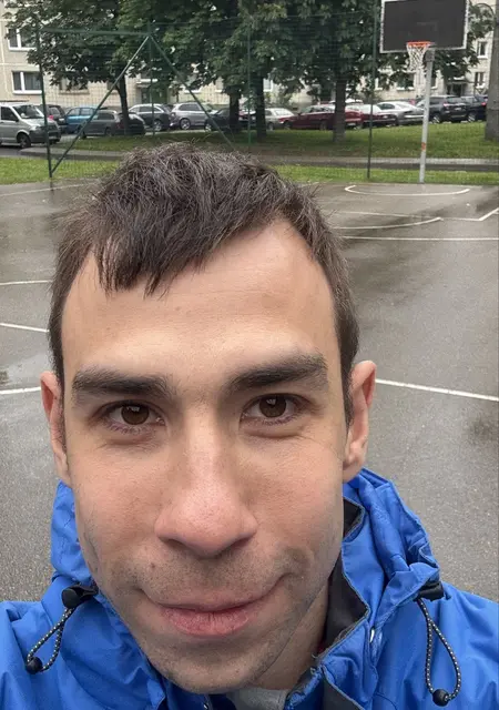 Andrej from Hull, 31 years old, ready to meet for open relationship