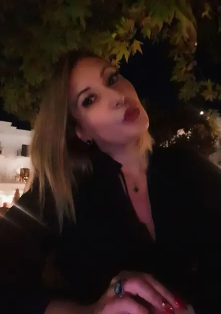 Я Izzabela, 43, знакомлюсь в Афинах