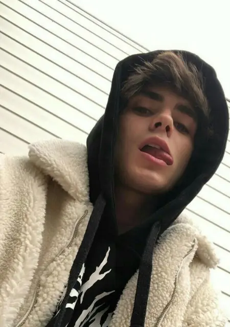 Матвей из Кропивницкого, мне 25, познакомлюсь на одну ночь