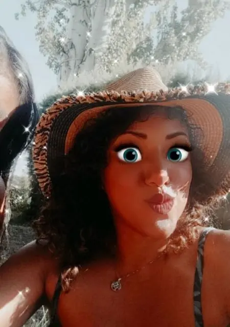 Soy Laura, 33 años, conociéndome en Madrid