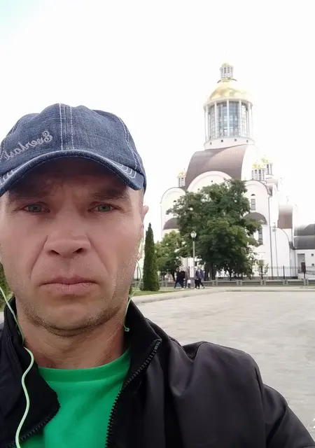 Игорь из Солигорска, ищу на сайте знакомства на одну ночь