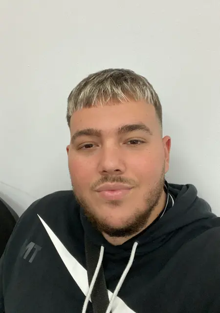 Я Jose Luis, 21, из Севильи, ищу знакомство для дружбы