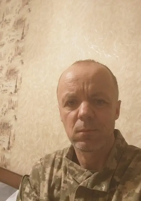 Саша из Первомайска, ищу на сайте знакомства без обязательств