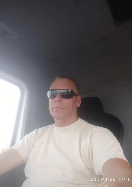 Vadim з Києва, мені 62 років, познайомлюсь для вірт