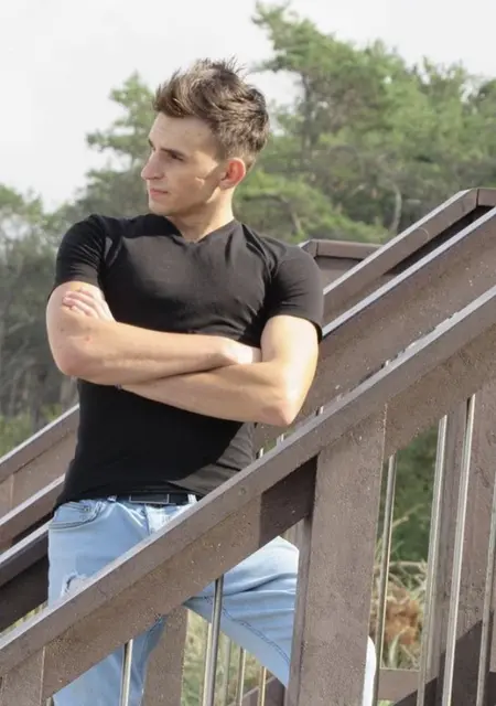 Я Ростик, 32, из Харькова, ищу знакомство для вирта