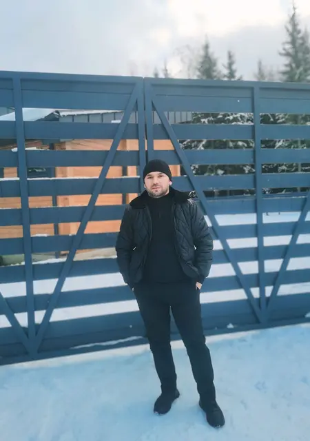 Я Антон, 39, знакомлюсь на одну ночь в Амстердаме