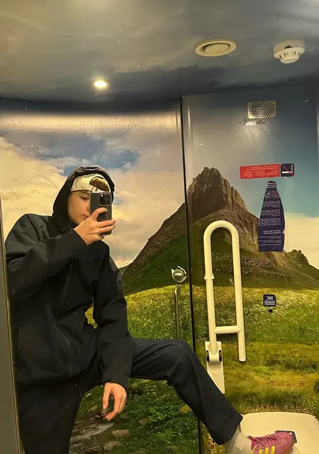 Я Vanja, 19, из Вены, ищу знакомство для открытые отношения