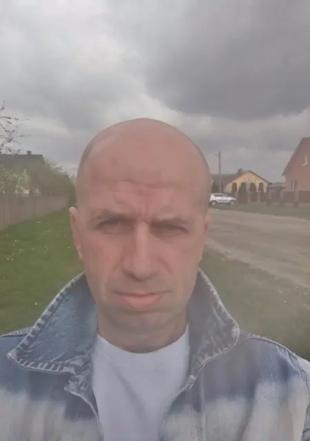 Я Сергей, 46, из Борисова, ищу знакомства на одну ночь