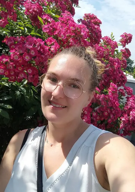 Я Martine, 41, из Обервильи, ищу знакомство для постоянных отношений