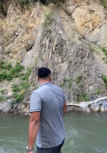 Я Arman, 27, знакомлюсь для постоянных отношений в Бишкеке