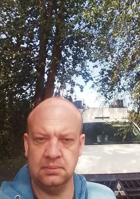 Роман з Харкова, шукаю на сайті постійні стосунки