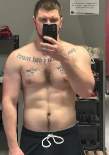 Я Maks, 25 років, знайомлюсь на одну ніч у Києві